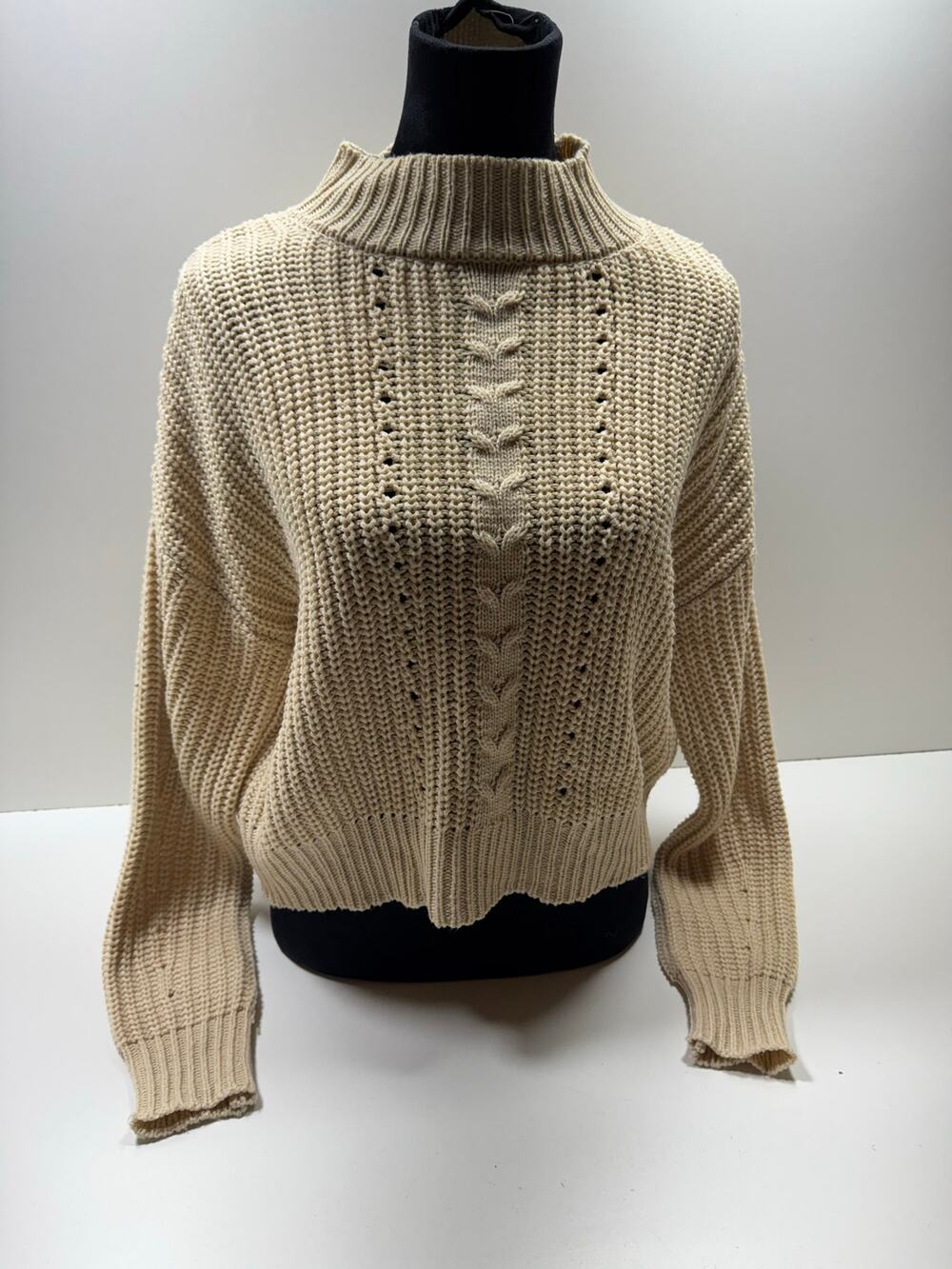 Hudson Gray Women’s Cropped Cable Knit Sweater Sz Small Cozy Cabin CoreBeige